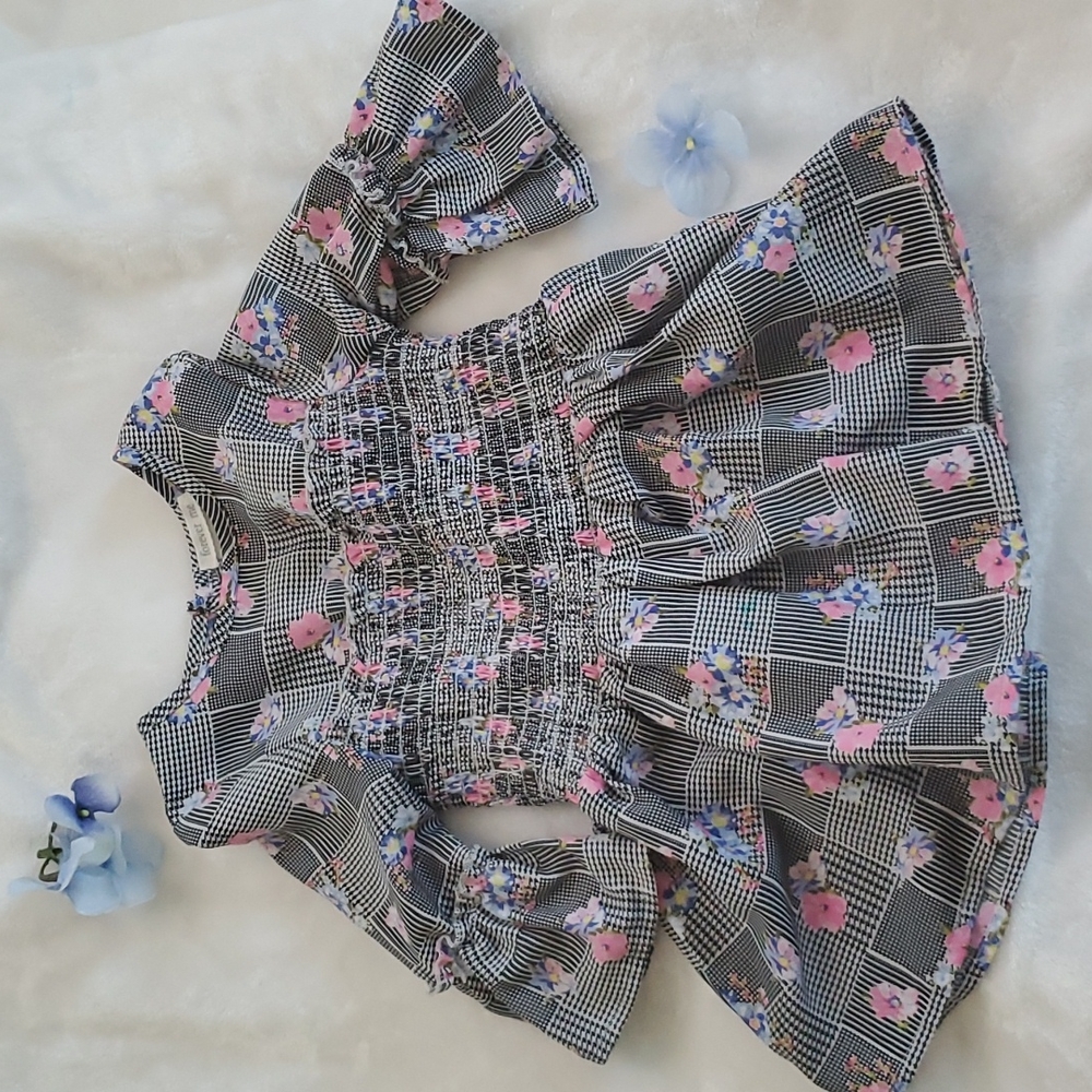 Forever Me size 3 Black and White lines w Flowers pink and blue